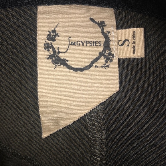 NWOT Green & Black Tunic - Picture 7 of 8